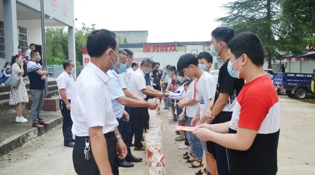 �۷���ʹ���-��Ӫ��ȫ,����һ·�ɳ�