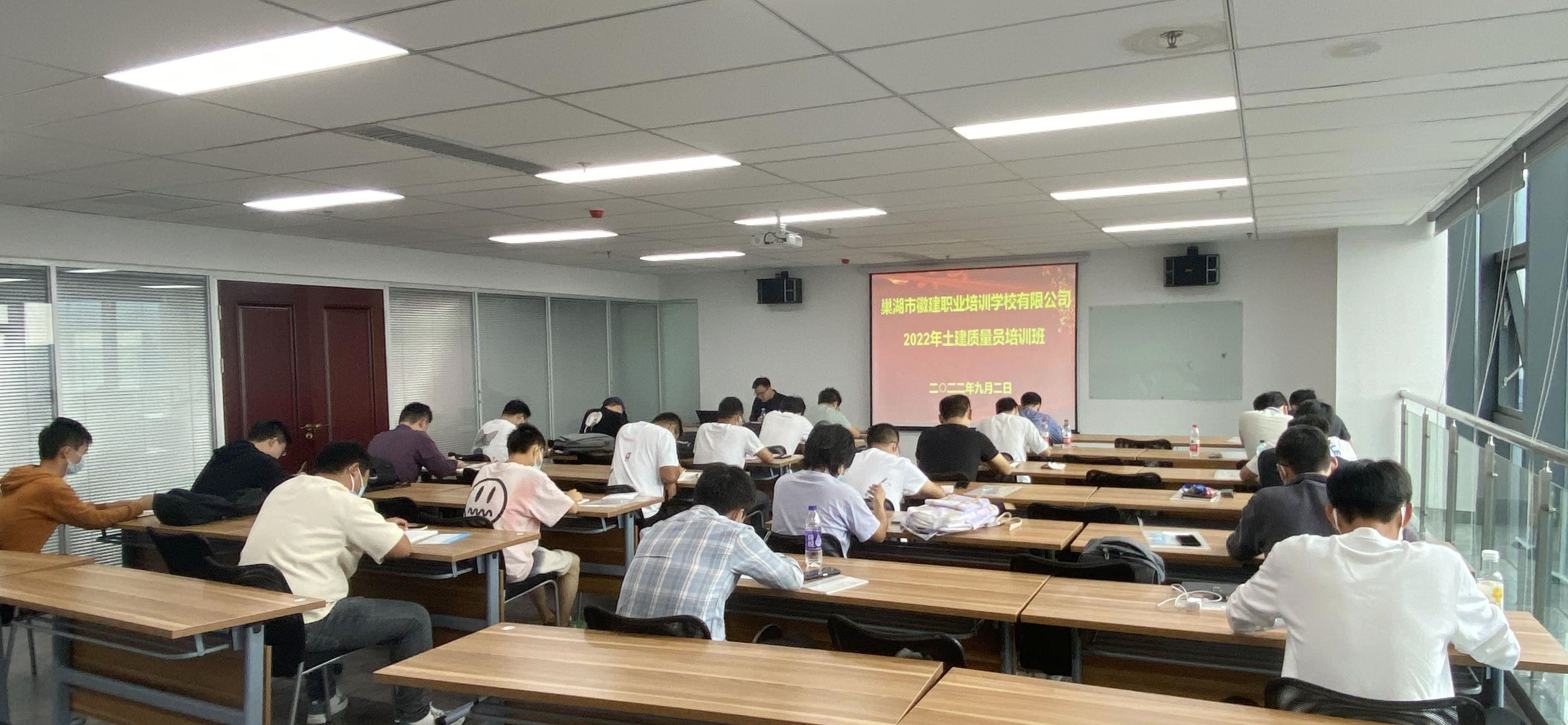 �۷���ʹ���-��Ӫ��ȫ,����һ·�ɳ�