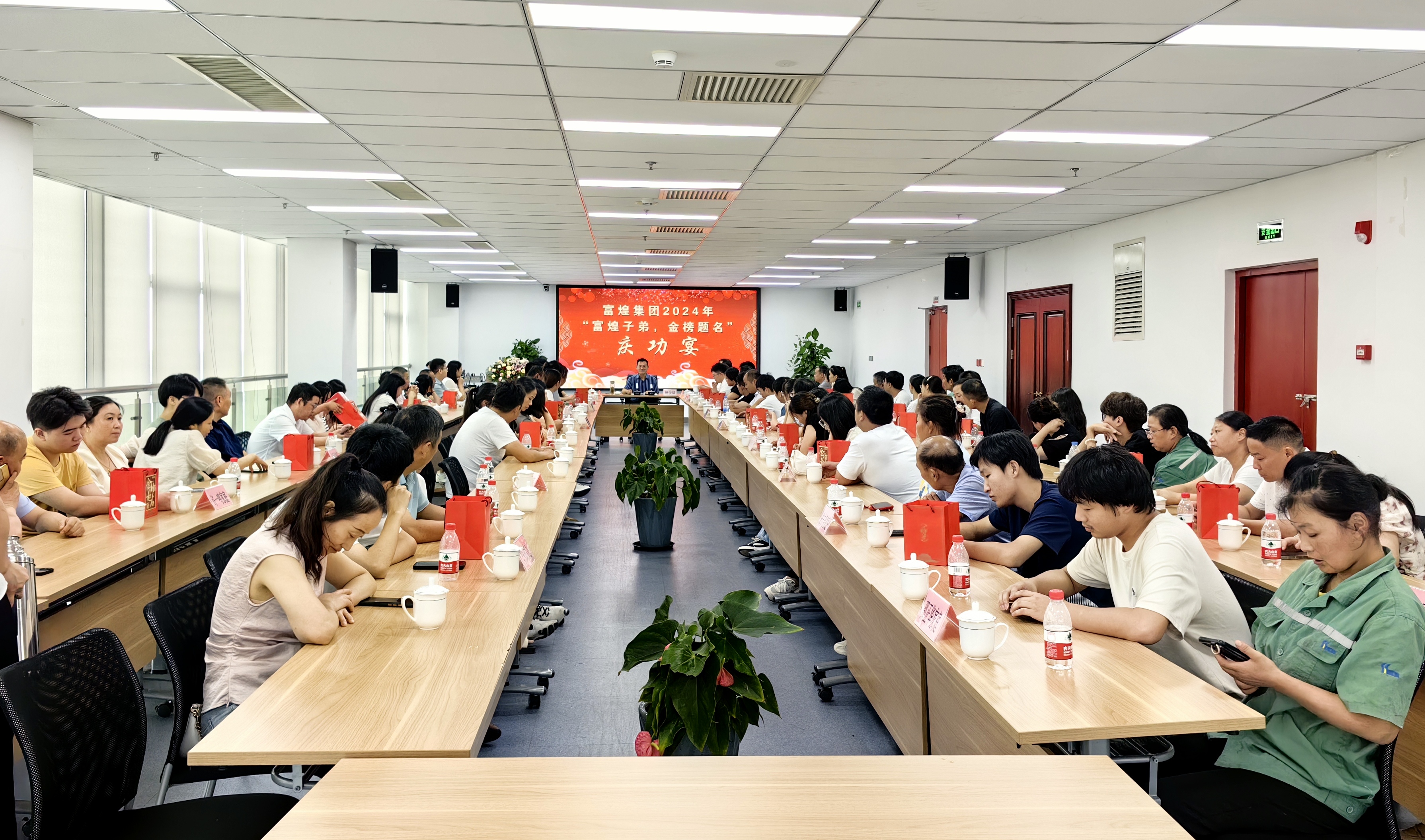 �۷���ʹ���-��Ӫ��ȫ,����һ·�ɳ�