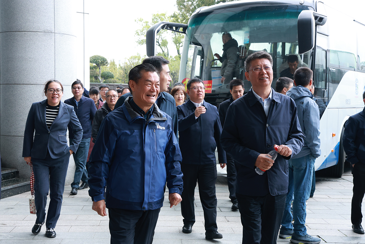 �۷���ʹ���-��Ӫ��ȫ,����һ·�ɳ�