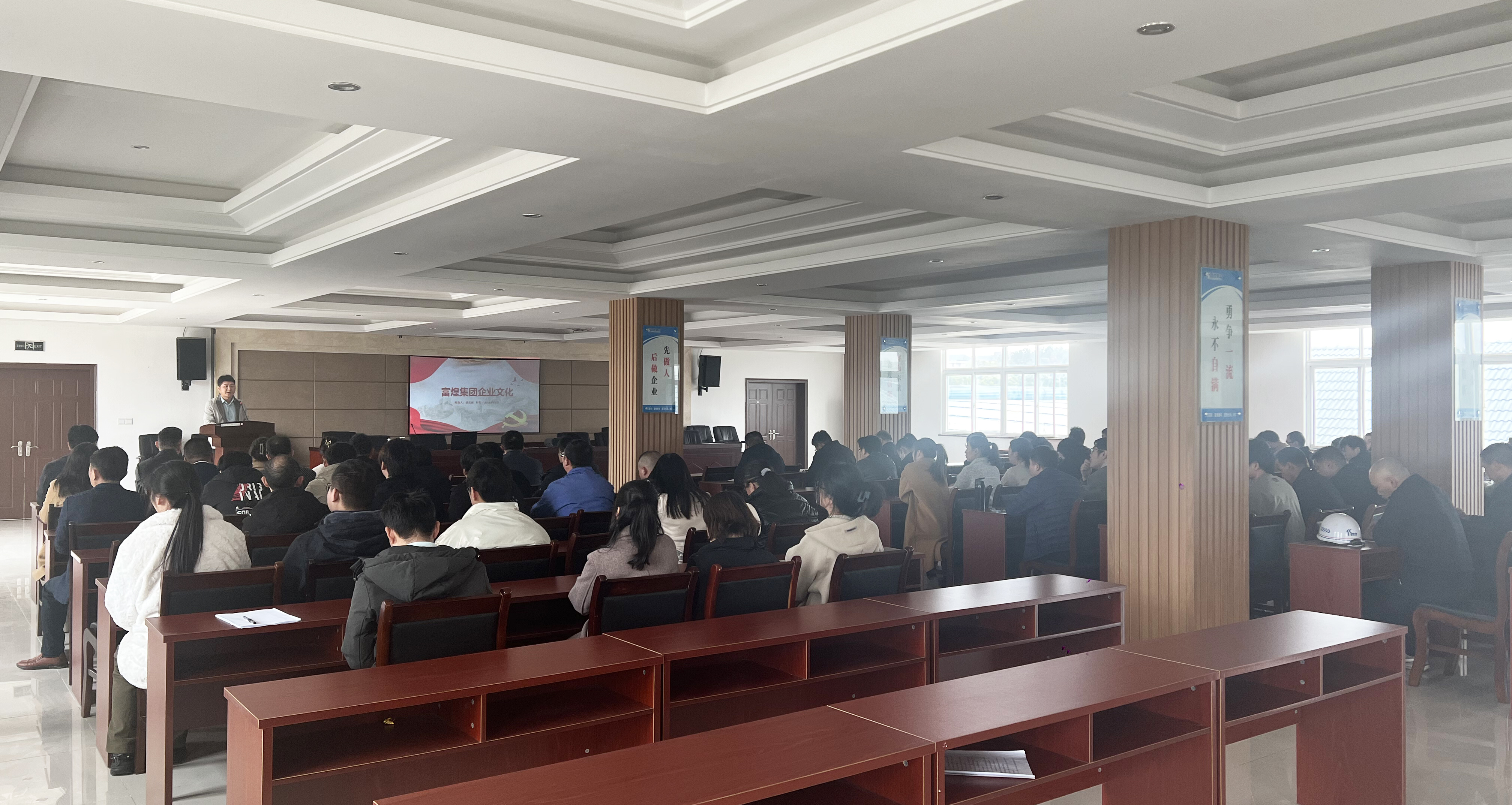 �۷���ʹ���-��Ӫ��ȫ,����һ·�ɳ�