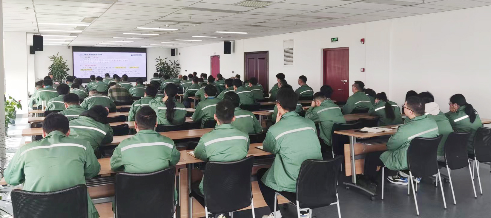 �۷���ʹ���-��Ӫ��ȫ,����һ·�ɳ�