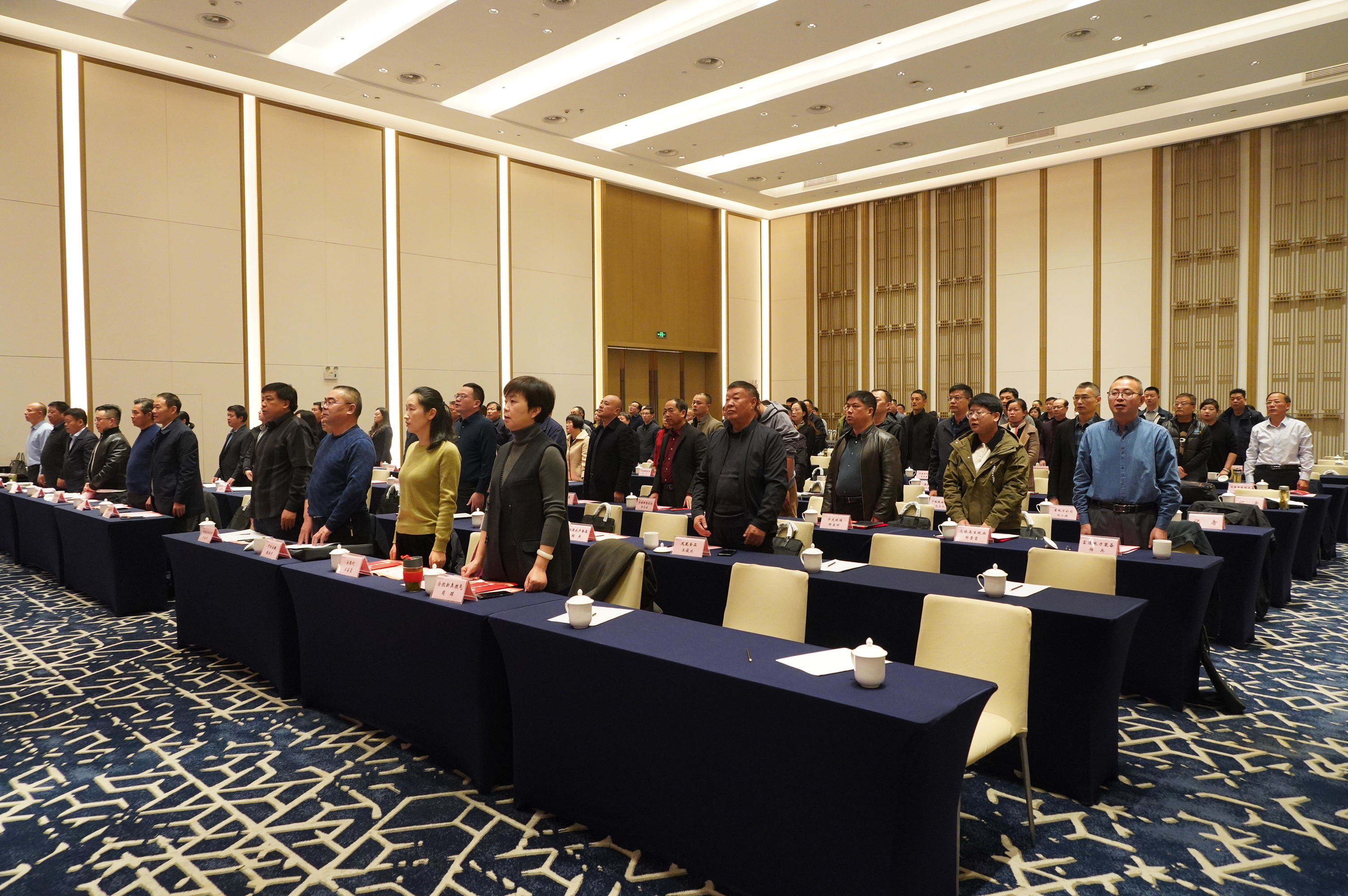 �۷���ʹ���-��Ӫ��ȫ,����һ·�ɳ�