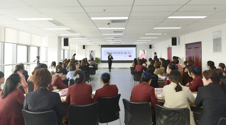 �۷���ʹ���-��Ӫ��ȫ,����һ·�ɳ�