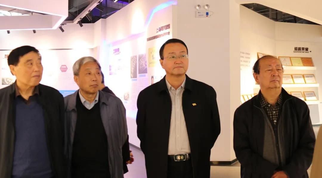 �۷���ʹ���-��Ӫ��ȫ,����һ·�ɳ�