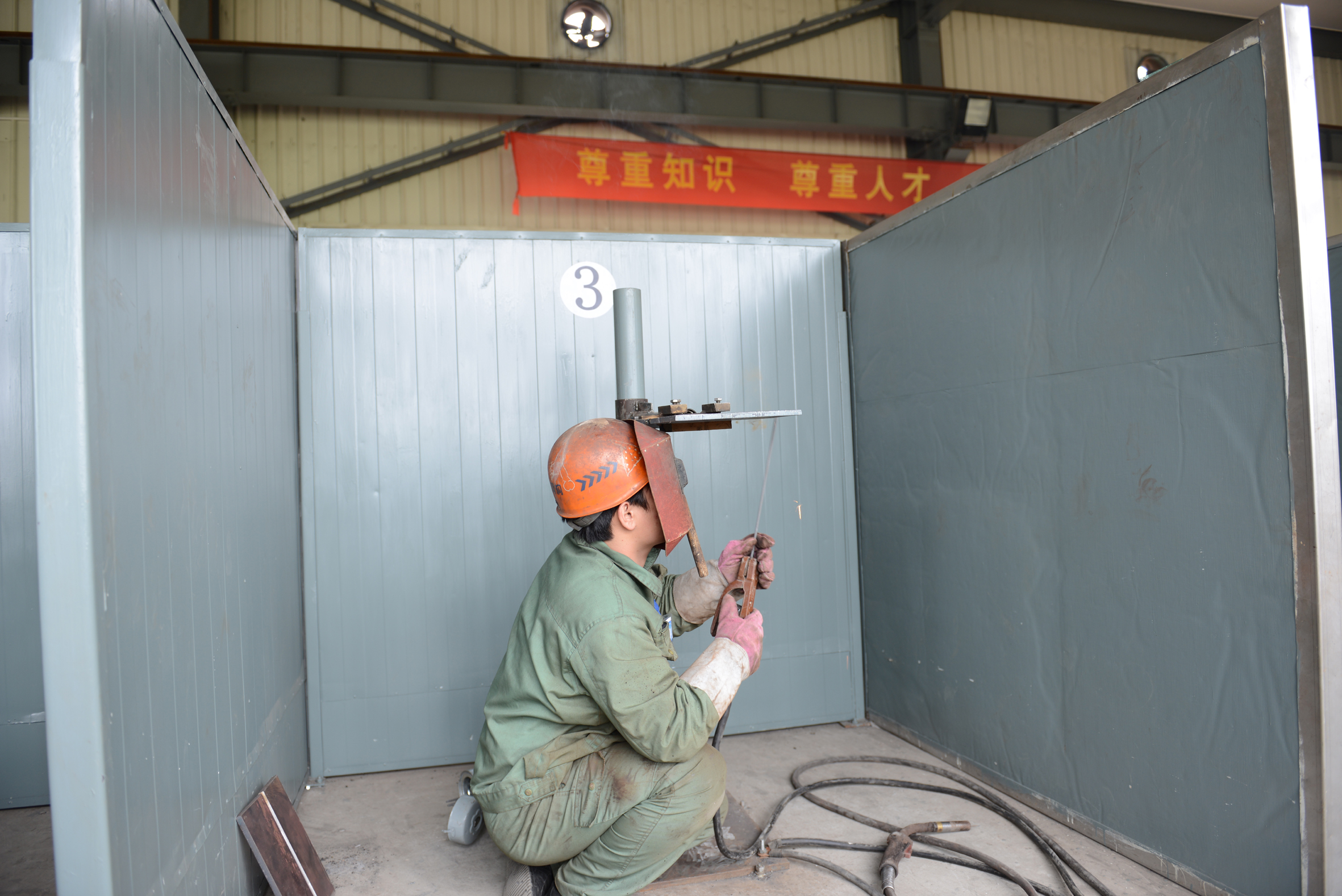 �۷���ʹ���-��Ӫ��ȫ,����һ·�ɳ�