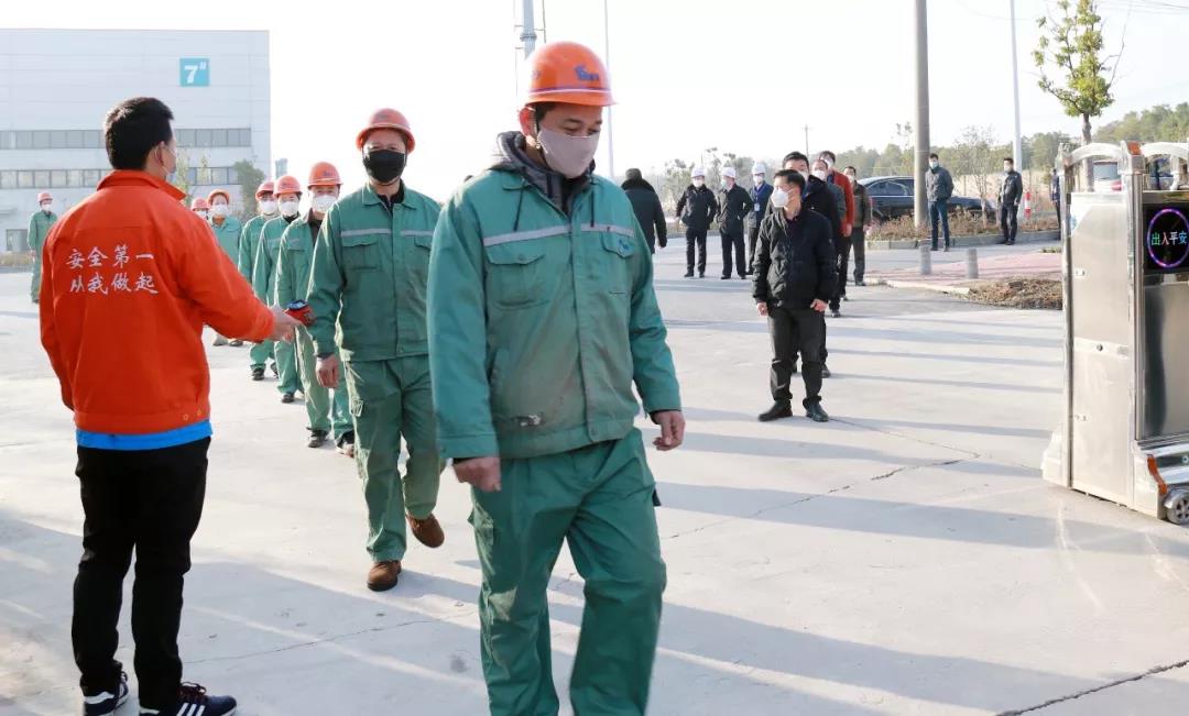 �۷���ʹ���-��Ӫ��ȫ,����һ·�ɳ�