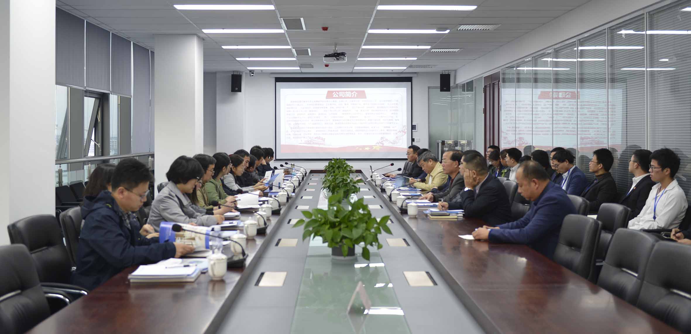 �۷���ʹ���-��Ӫ��ȫ,����һ·�ɳ�