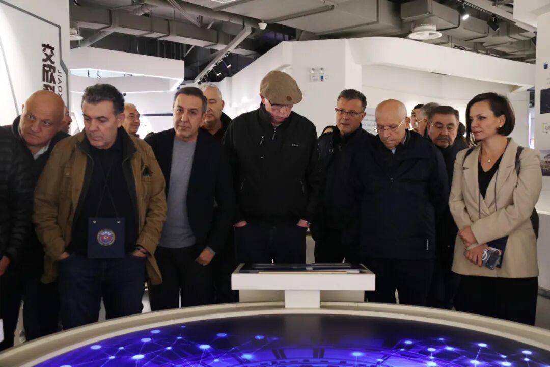 �۷���ʹ���-��Ӫ��ȫ,����һ·�ɳ�