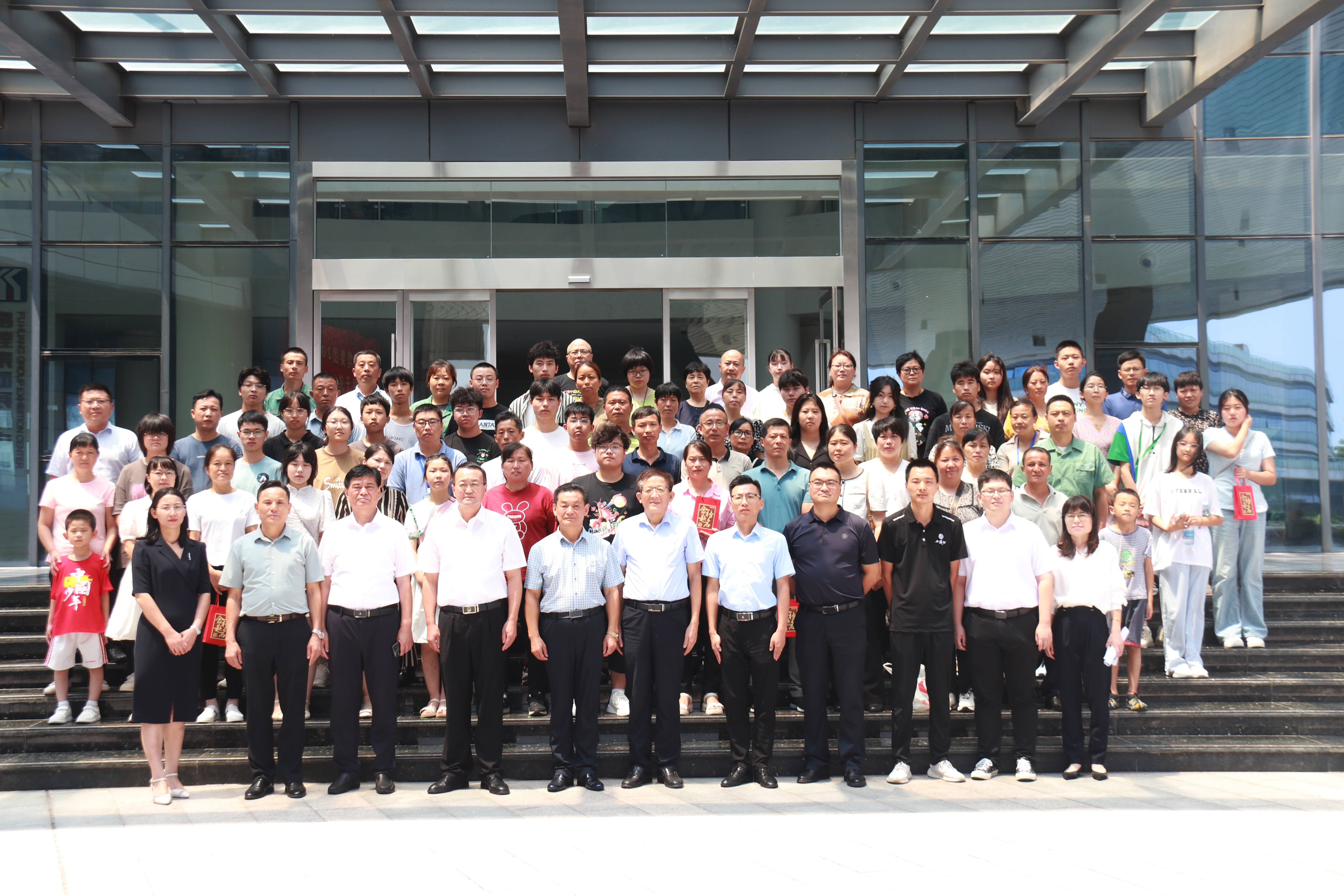 �۷���ʹ���-��Ӫ��ȫ,����һ·�ɳ�