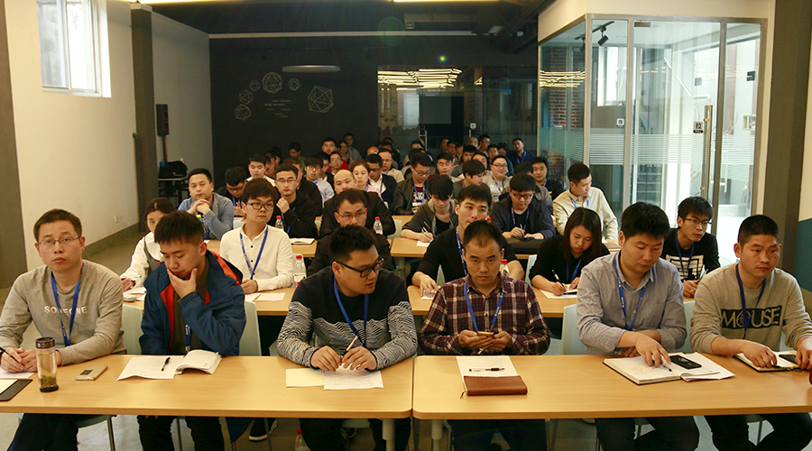 �۷���ʹ���-��Ӫ��ȫ,����һ·�ɳ�