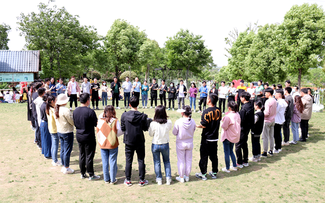 �۷���ʹ���-��Ӫ��ȫ,����һ·�ɳ�