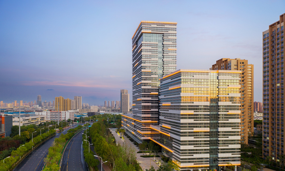 �۷���ʹ���-��Ӫ��ȫ,����һ·�ɳ�