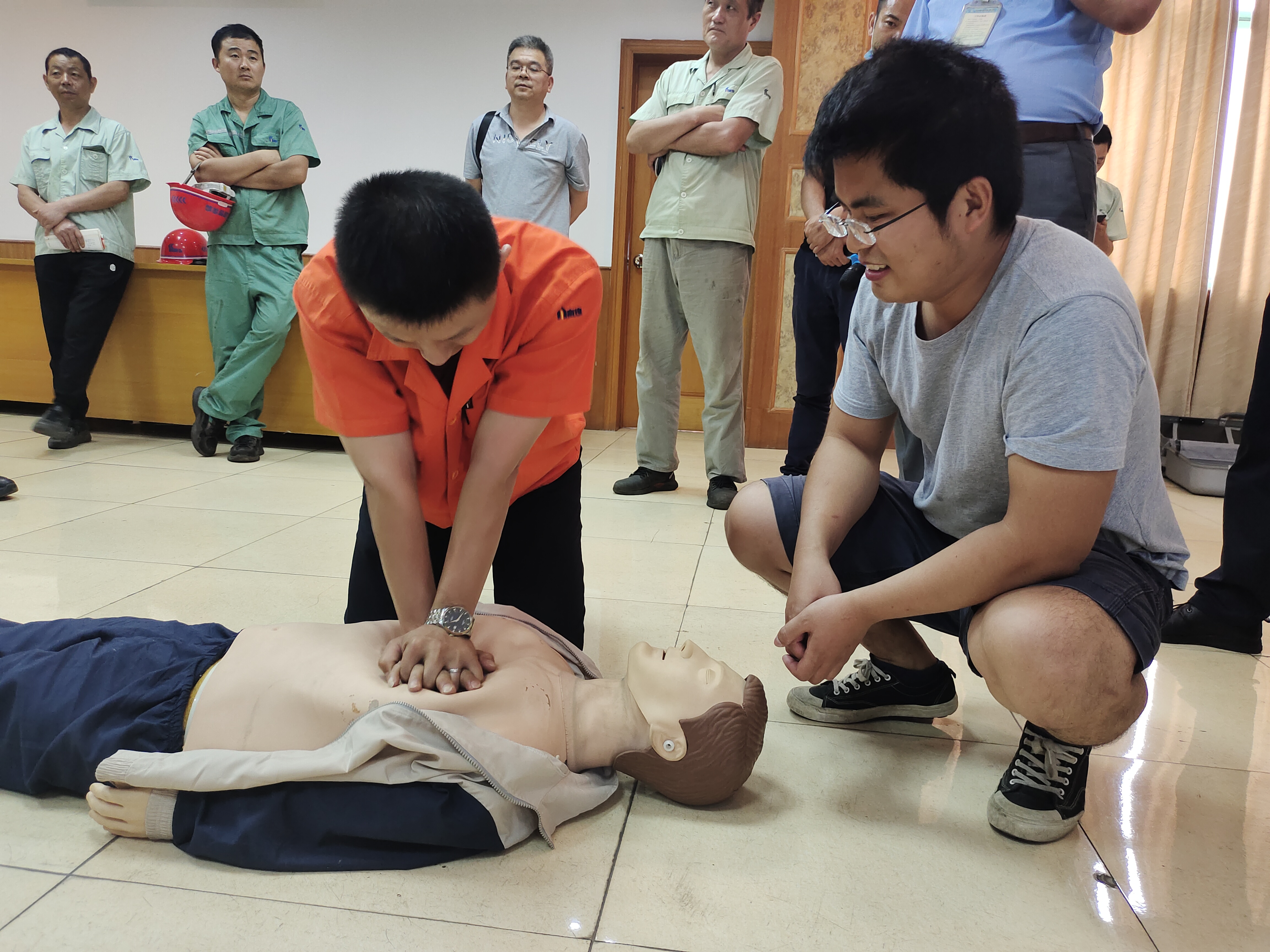 �۷���ʹ���-��Ӫ��ȫ,����һ·�ɳ�