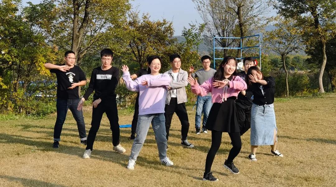 �۷���ʹ���-��Ӫ��ȫ,����һ·�ɳ�