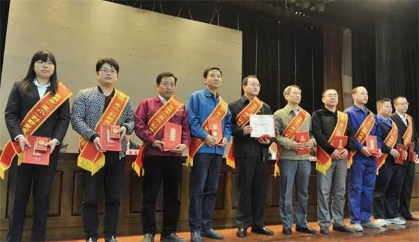 �۷���ʹ���-��Ӫ��ȫ,����һ·�ɳ�