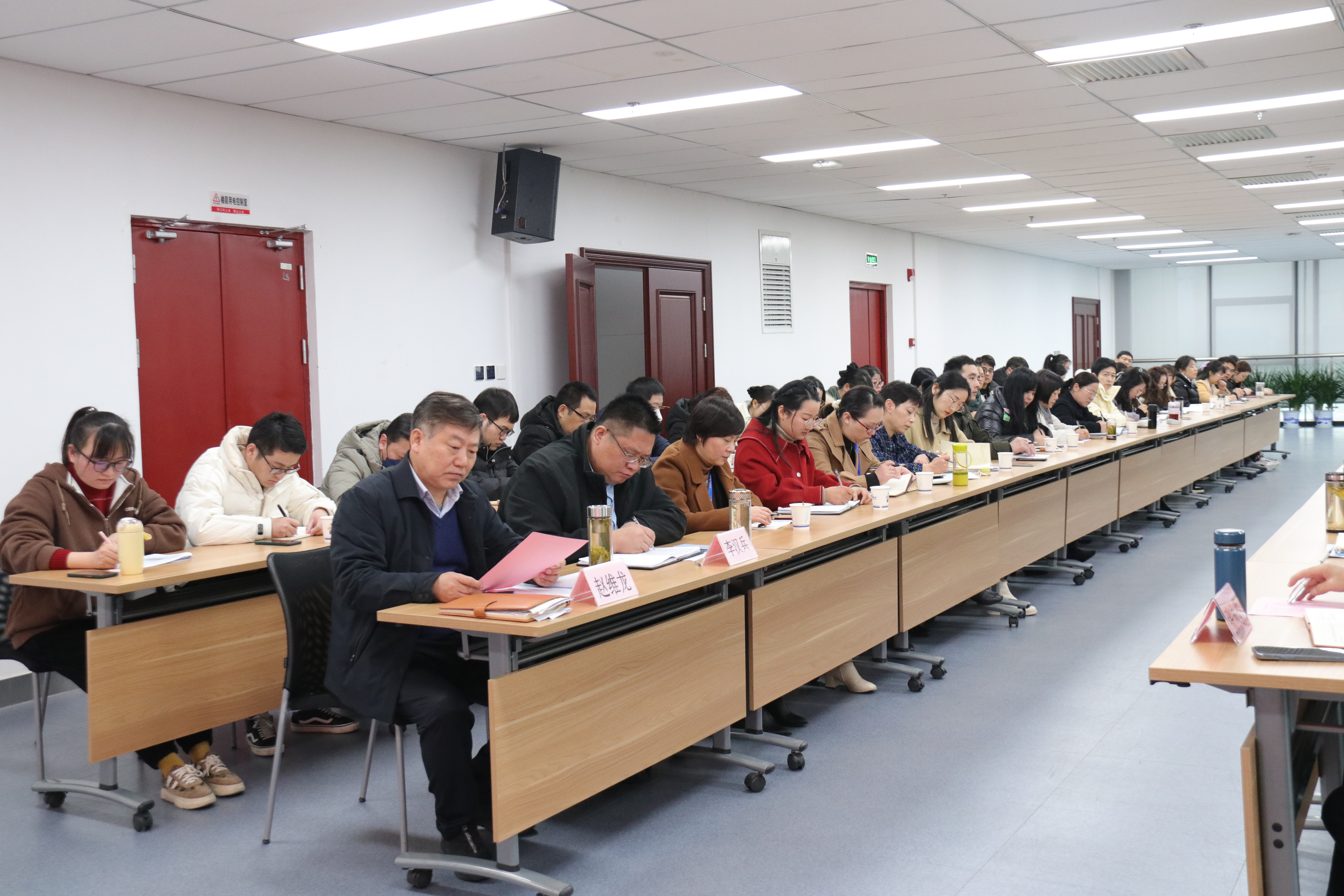 �۷���ʹ���-��Ӫ��ȫ,����һ·�ɳ�