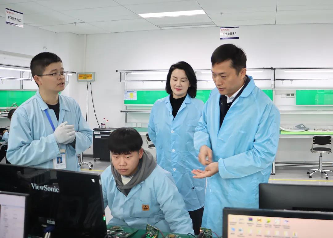 �۷���ʹ���-��Ӫ��ȫ,����һ·�ɳ�