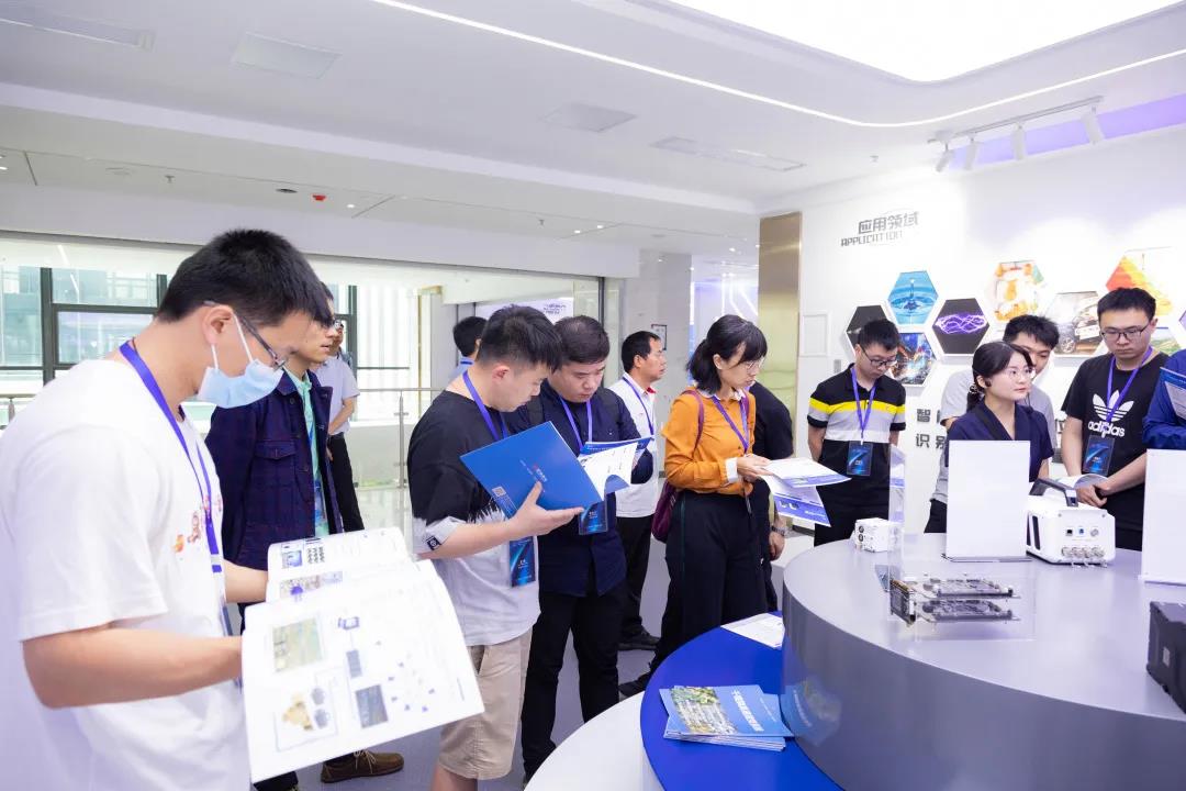 �۷���ʹ���-��Ӫ��ȫ,����һ·�ɳ�