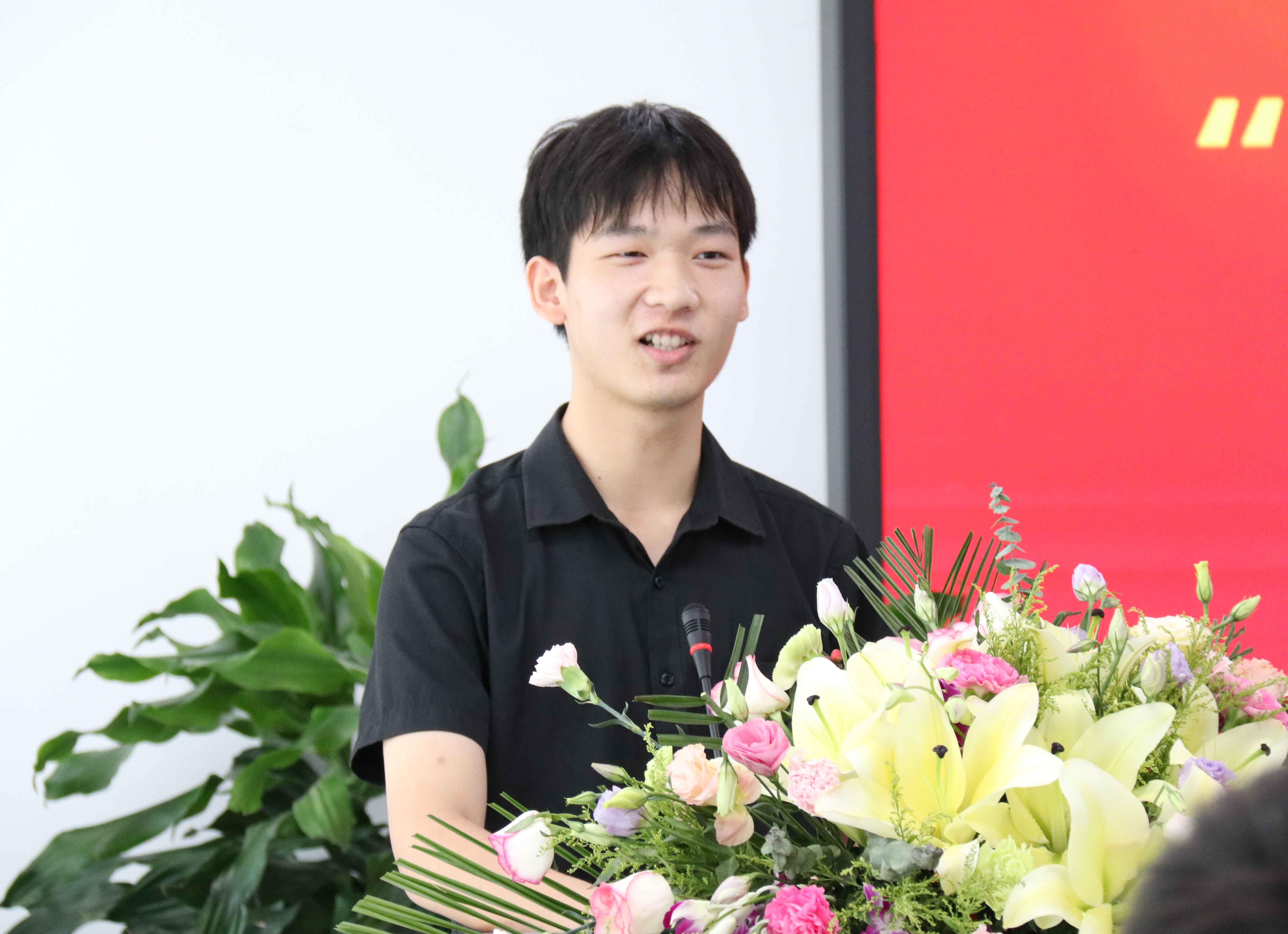 �۷���ʹ���-��Ӫ��ȫ,����һ·�ɳ�