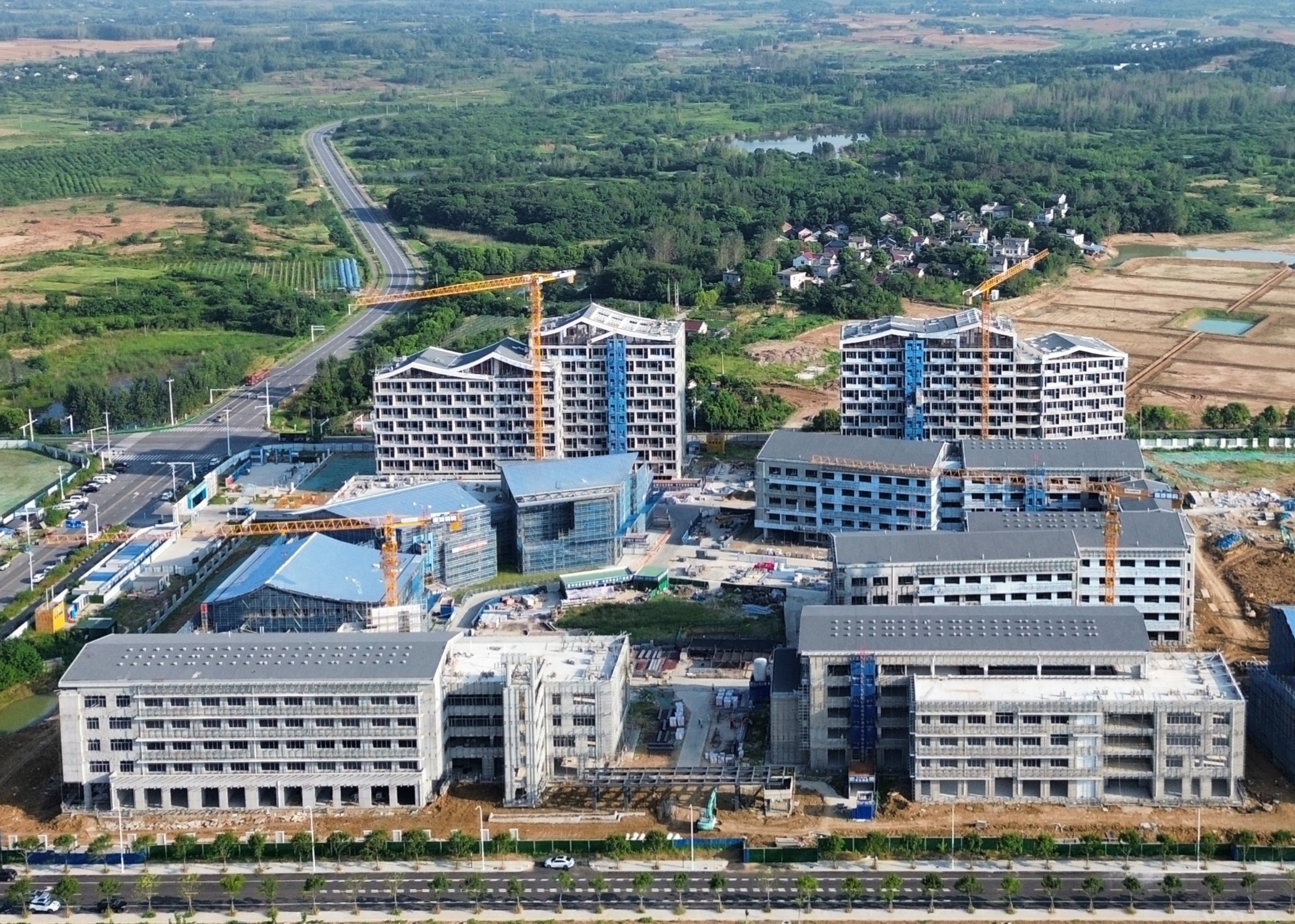 �۷���ʹ���-��Ӫ��ȫ,����һ·�ɳ�