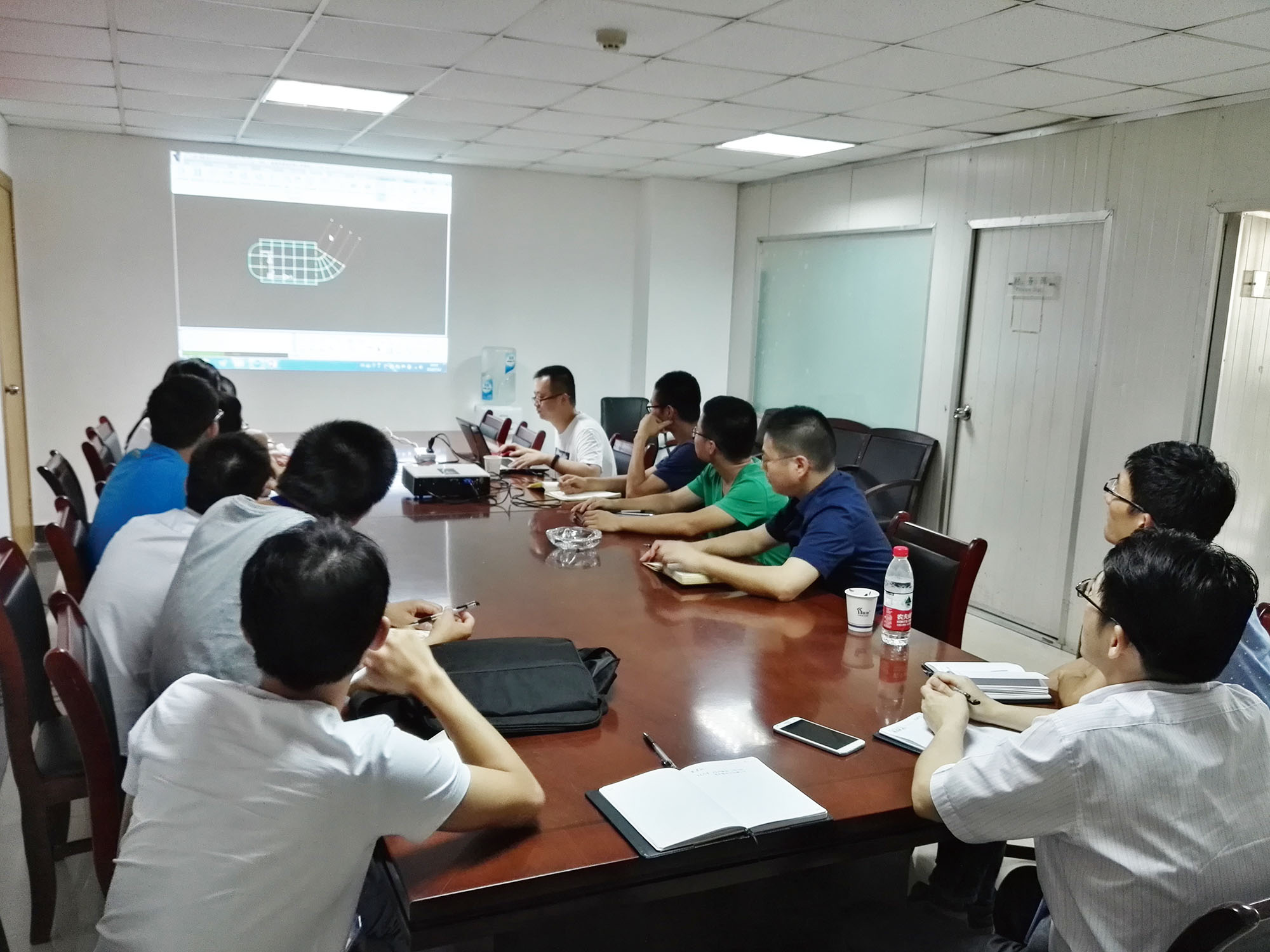 jj 巅峰国际官网-钻营健全,你我一路成长