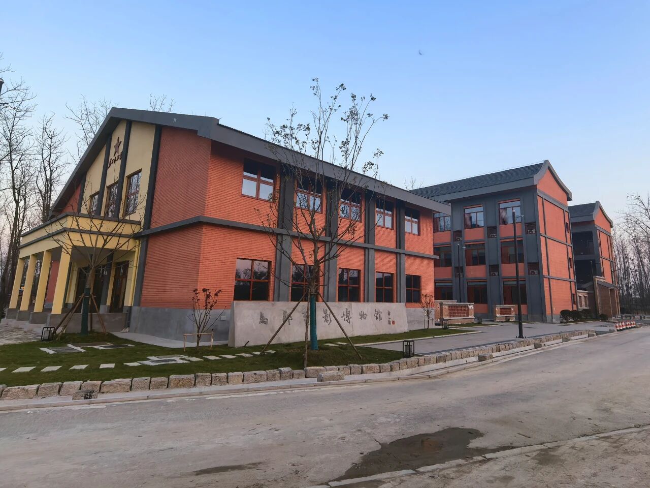 巅峰国际官网-钻营健全,你我一路成长